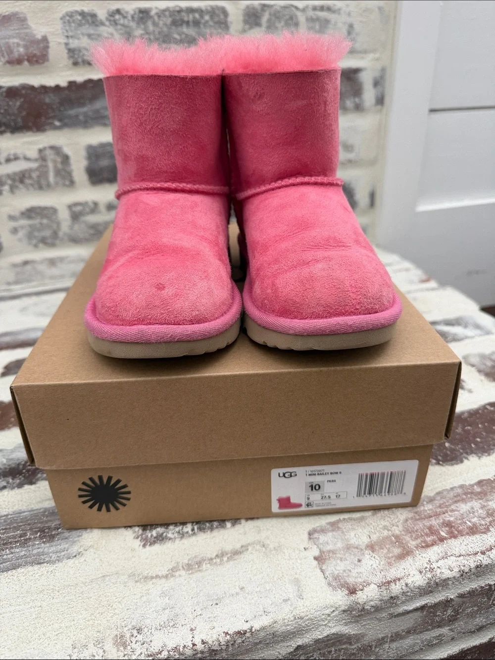 UGG classic mini